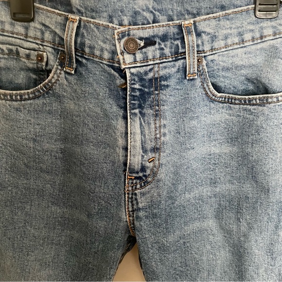 Levi’s: Straight leg jeans - Picture 6 of 13